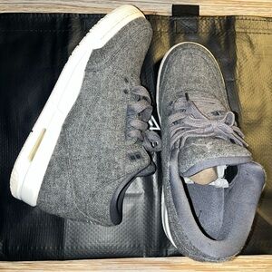 Like NEW Jordan Retro 3 Wool Grey! 👟😎✨ Perfect Condition! Ready to Ship! 📦